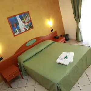 Hotel Dore, Milán