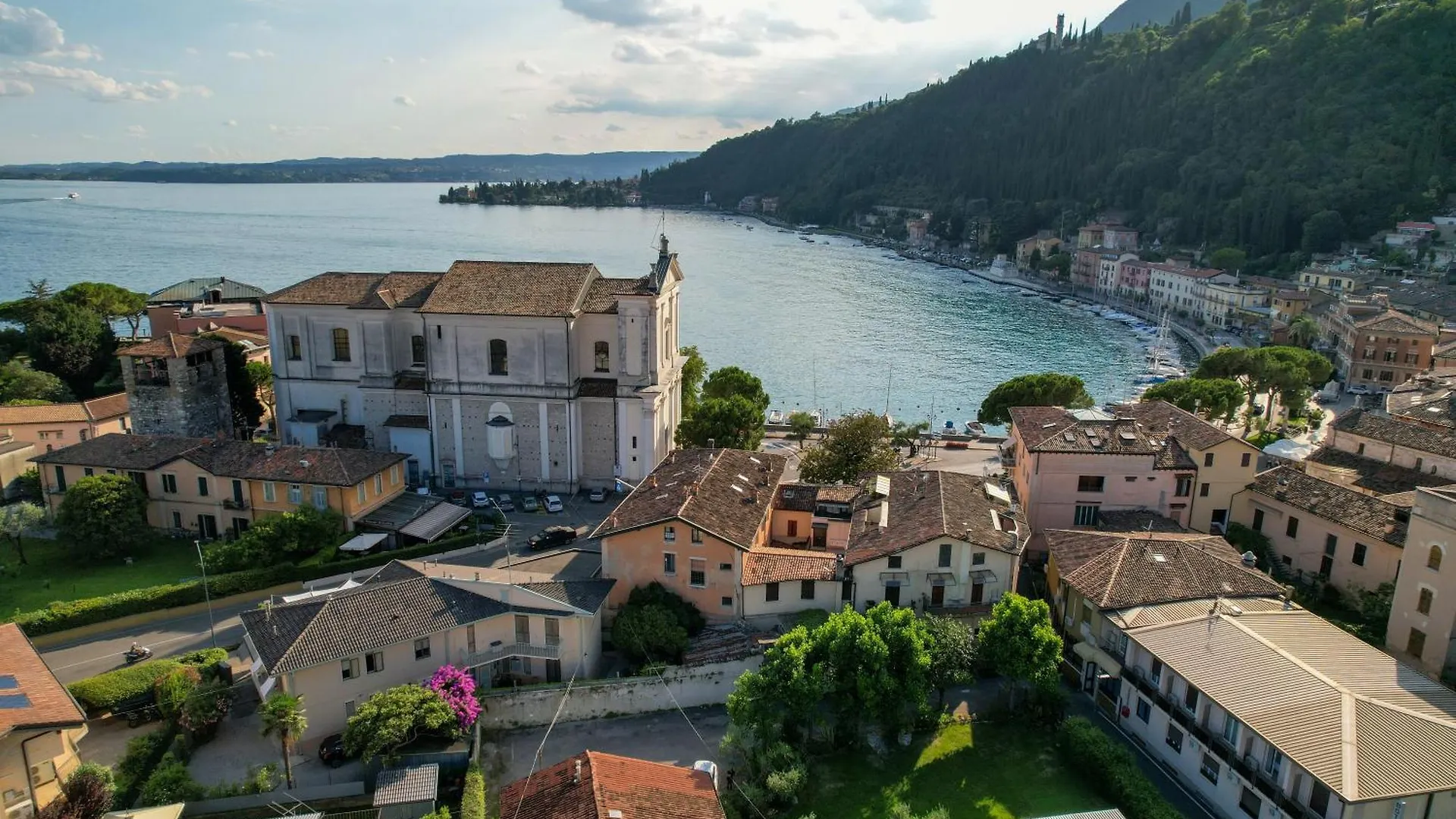 Hotel Eden Toscolano Maderno 3*,  Italy