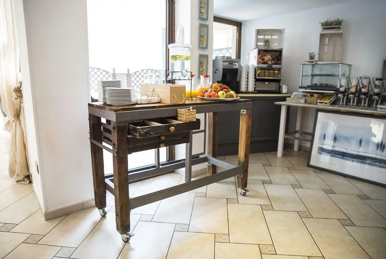 Hotel Eden Toscolano Maderno 3*,